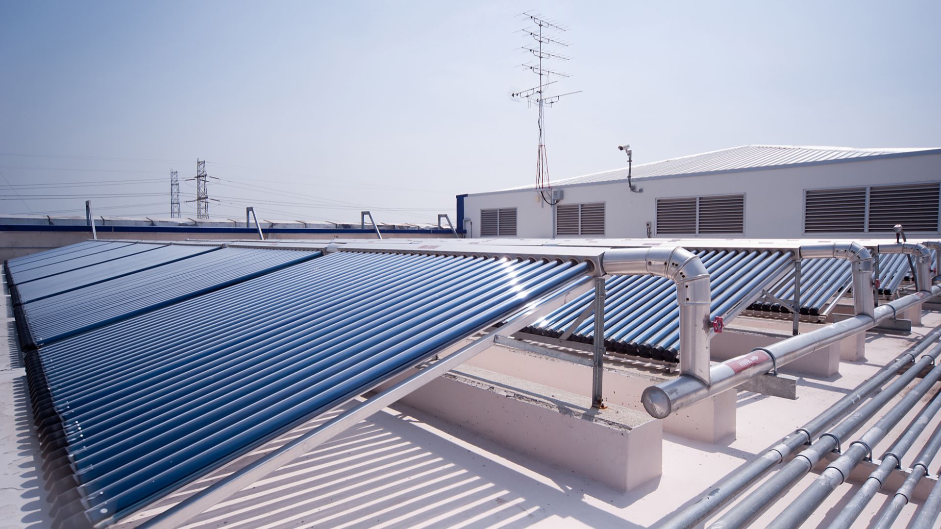 Solceller på lägehetstak